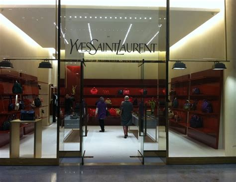 punti vendita yves saint laurent|Outlet Yves Saint Laurent .